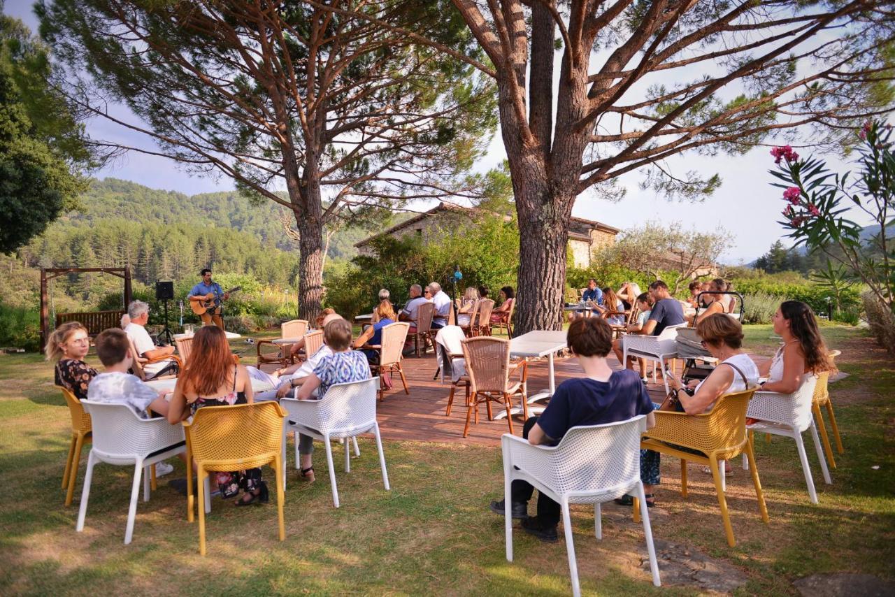 Logis Hotel Restaurant Le Chene Vert Rocher Eksteriør bilde