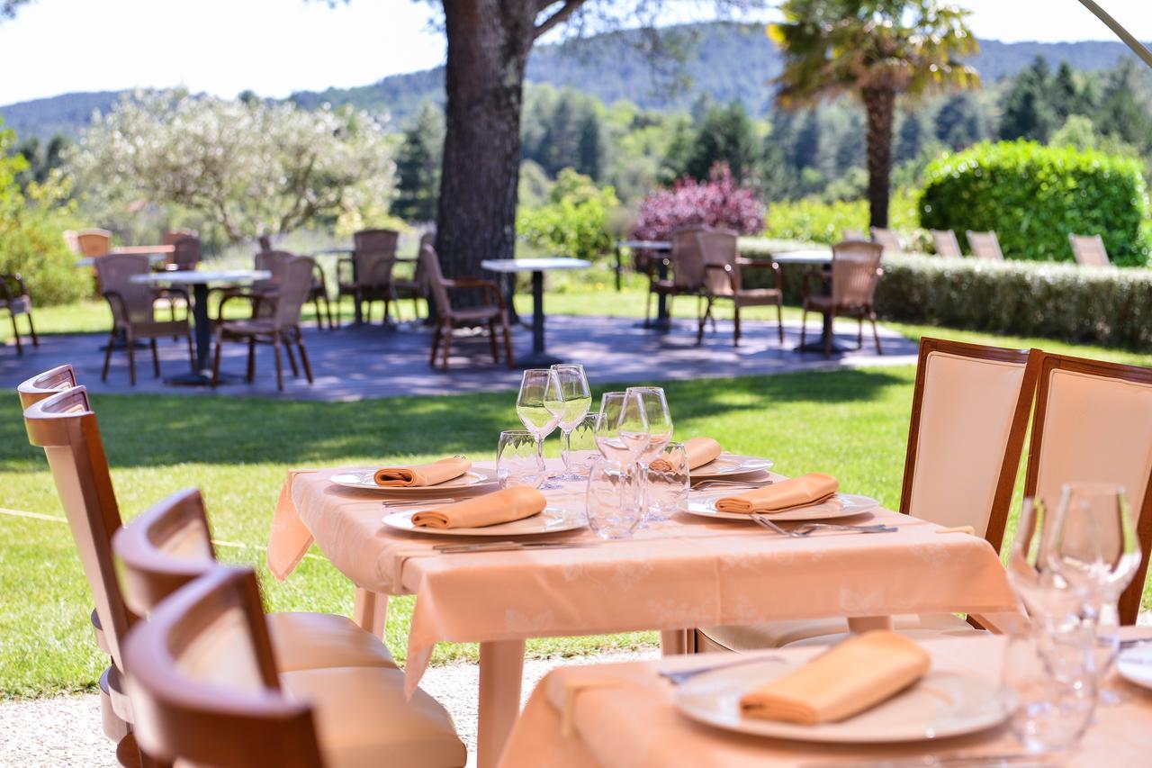 Logis Hotel Restaurant Le Chene Vert Rocher Eksteriør bilde